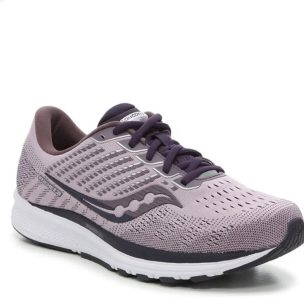 Saucony Ride 13 Running Shoe- Women’s size 10‎ in purple